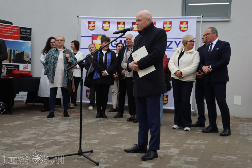 Fotorelacja: Uroczystość otwarcia stadionu miejskiego w Łazach po rewitalizacji