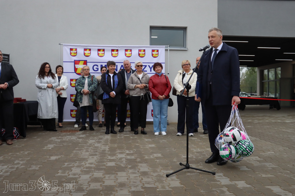 Fotorelacja: Uroczystość otwarcia stadionu miejskiego w Łazach po rewitalizacji