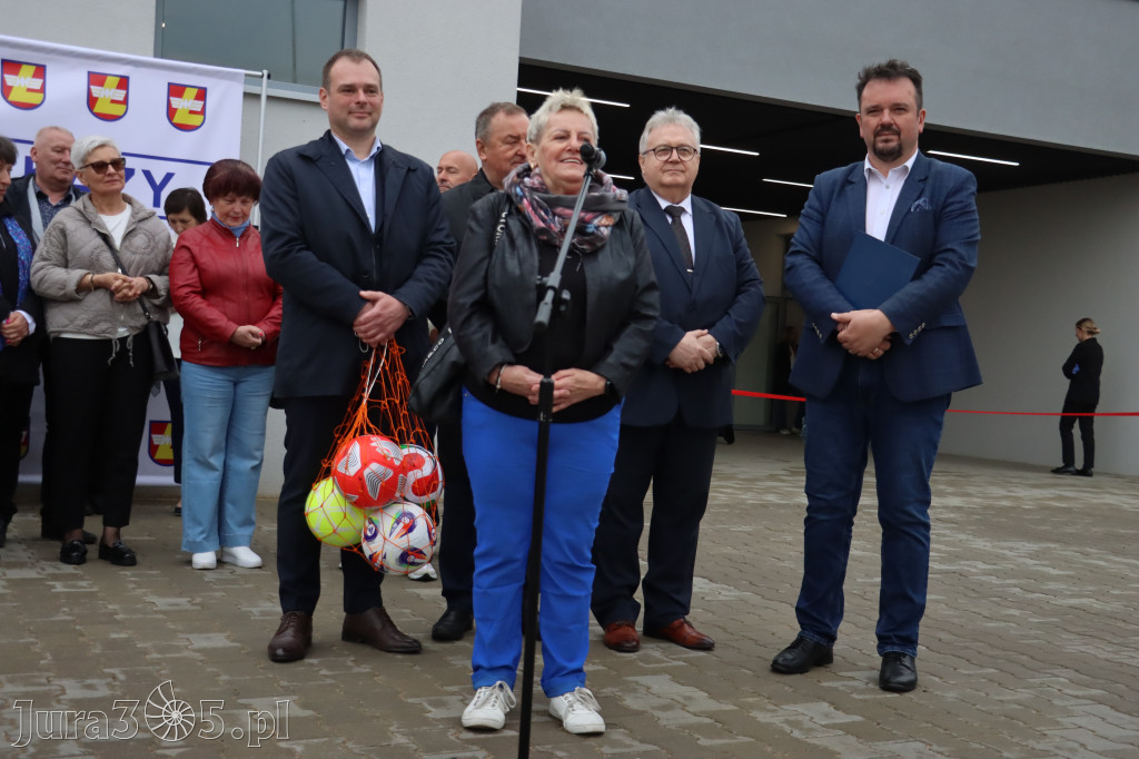 Fotorelacja: Uroczystość otwarcia stadionu miejskiego w Łazach po rewitalizacji