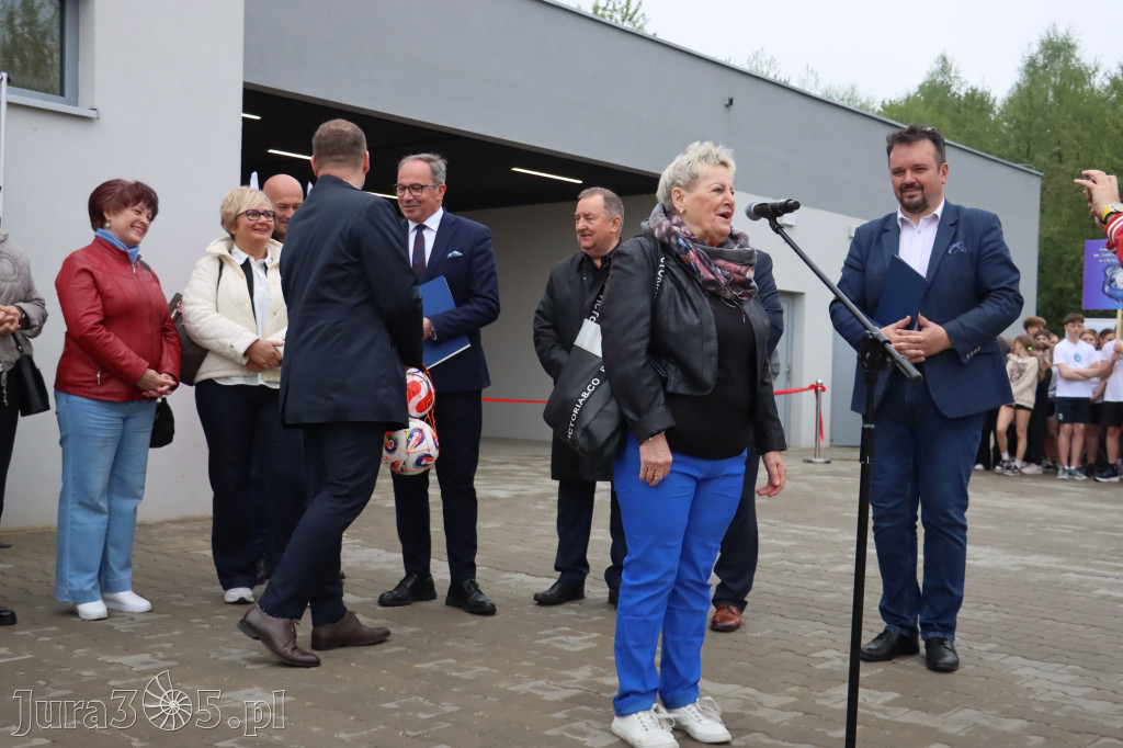 Fotorelacja: Uroczystość otwarcia stadionu miejskiego w Łazach po rewitalizacji