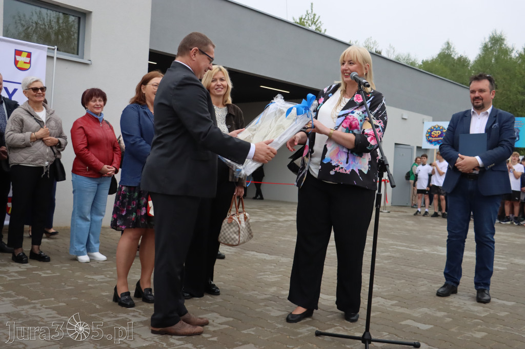 Fotorelacja: Uroczystość otwarcia stadionu miejskiego w Łazach po rewitalizacji