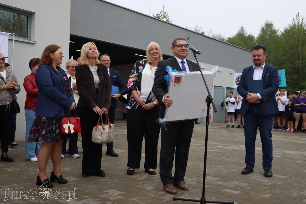 Fotorelacja: Uroczystość otwarcia stadionu miejskiego w Łazach po rewitalizacji