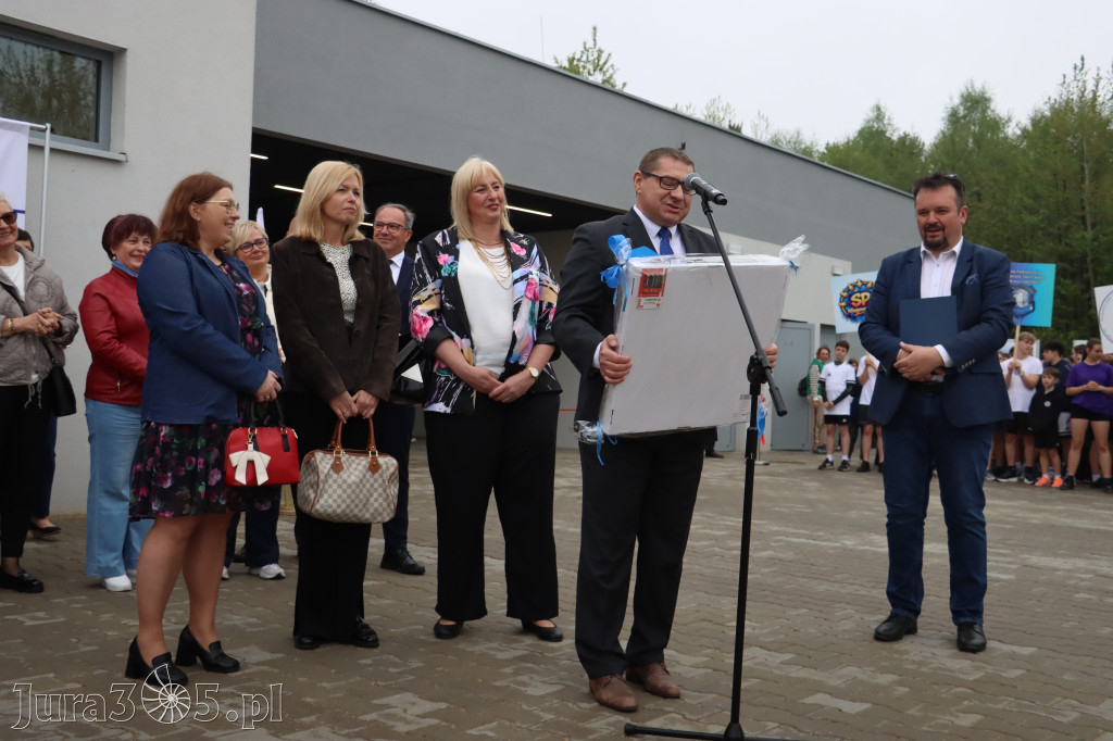 Fotorelacja: Uroczystość otwarcia stadionu miejskiego w Łazach po rewitalizacji