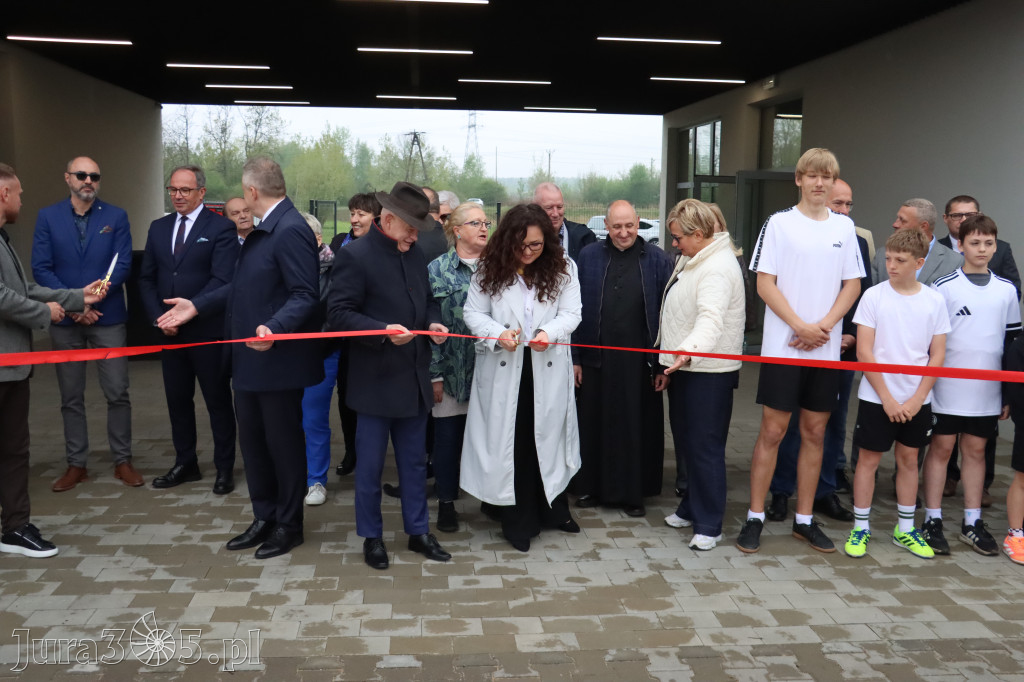 Fotorelacja: Uroczystość otwarcia stadionu miejskiego w Łazach po rewitalizacji