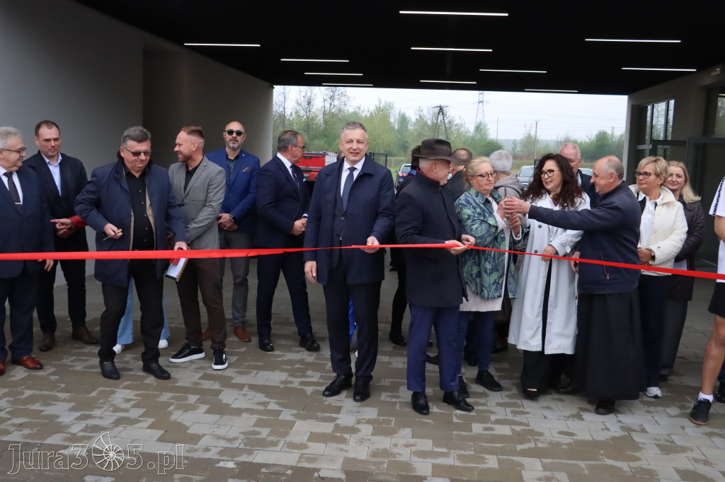 Fotorelacja: Uroczystość otwarcia stadionu miejskiego w Łazach po rewitalizacji
