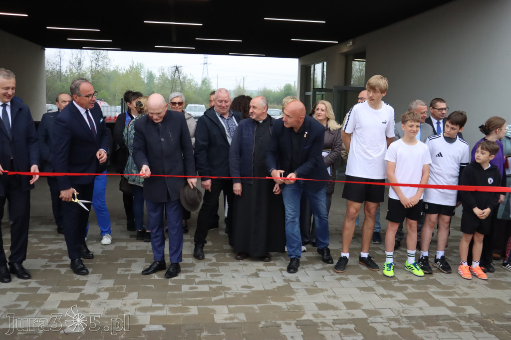 Fotorelacja: Uroczystość otwarcia stadionu miejskiego w Łazach po rewitalizacji
