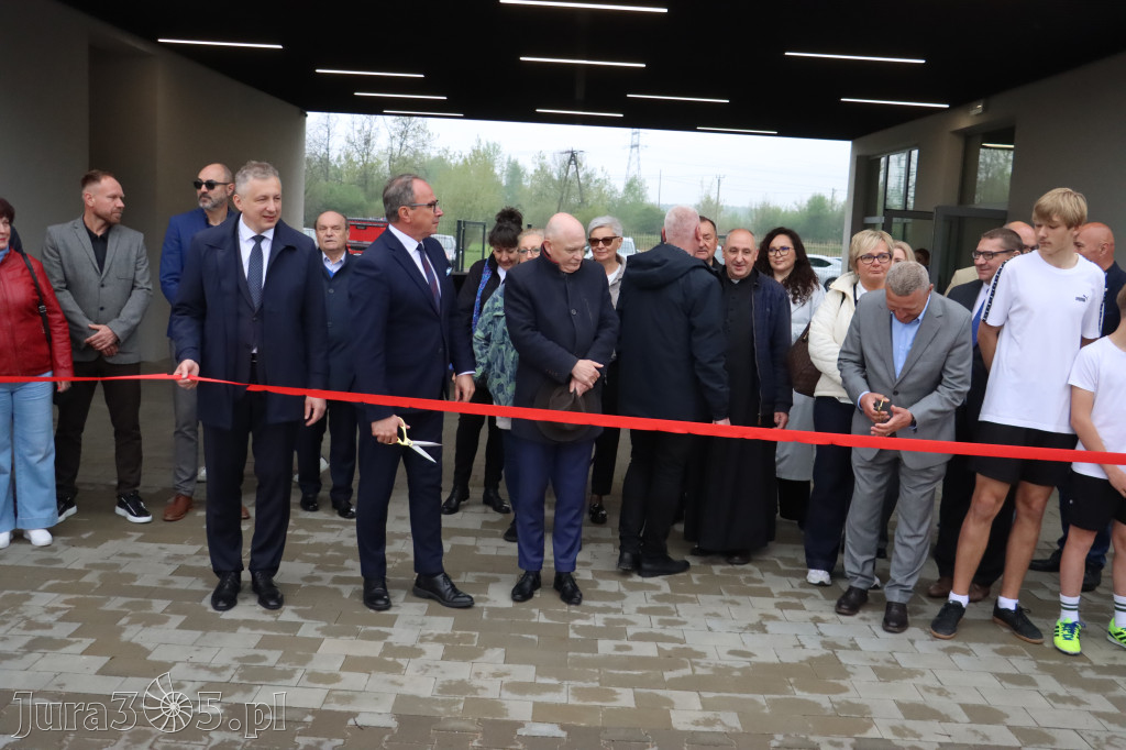 Fotorelacja: Uroczystość otwarcia stadionu miejskiego w Łazach po rewitalizacji