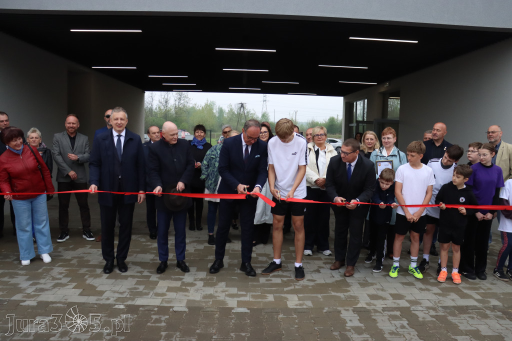 Fotorelacja: Uroczystość otwarcia stadionu miejskiego w Łazach po rewitalizacji