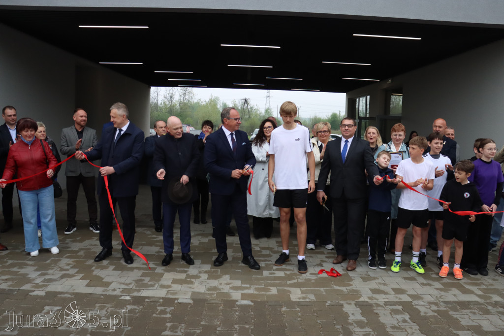 Fotorelacja: Uroczystość otwarcia stadionu miejskiego w Łazach po rewitalizacji