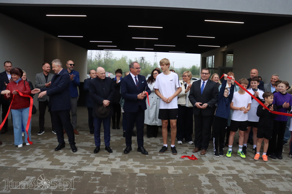 Fotorelacja: Uroczystość otwarcia stadionu miejskiego w Łazach po rewitalizacji