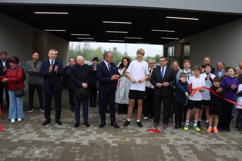 Fotorelacja: Uroczystość otwarcia stadionu miejskiego w Łazach po rewitalizacji