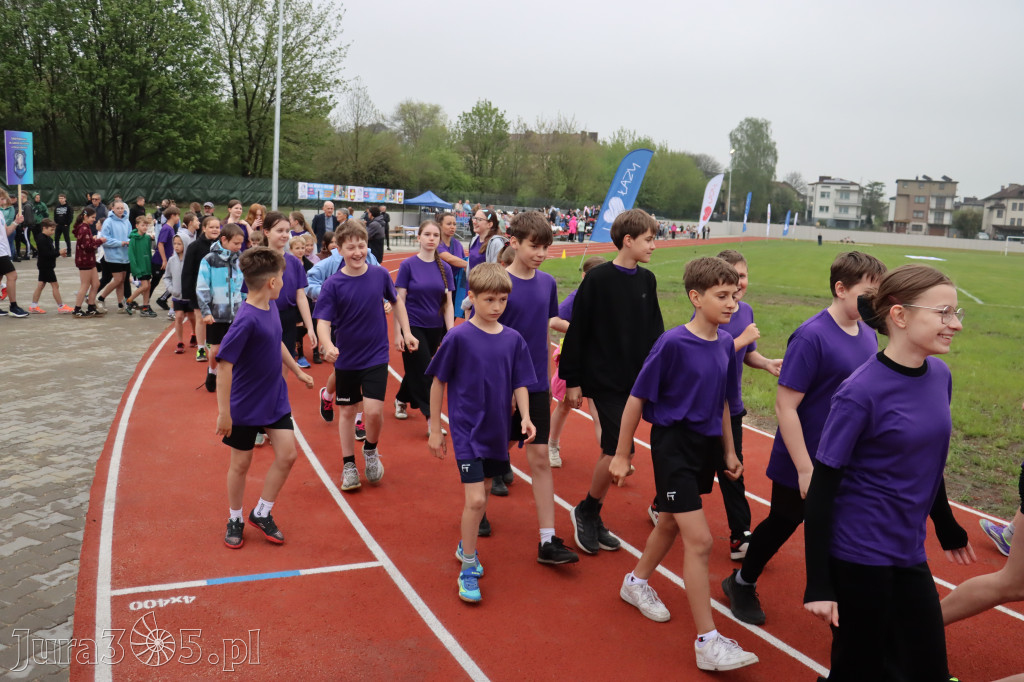 Fotorelacja: Uroczystość otwarcia stadionu miejskiego w Łazach po rewitalizacji