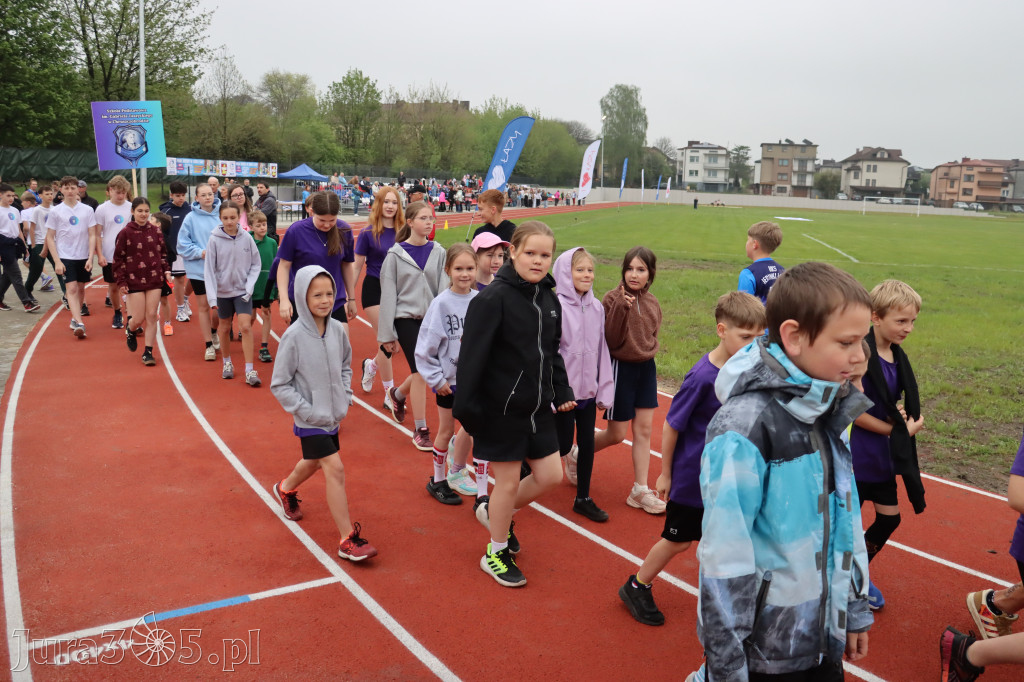 Fotorelacja: Uroczystość otwarcia stadionu miejskiego w Łazach po rewitalizacji