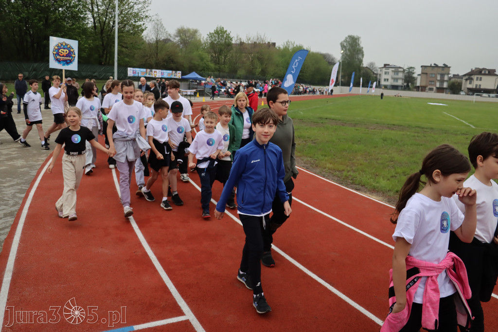 Fotorelacja: Uroczystość otwarcia stadionu miejskiego w Łazach po rewitalizacji