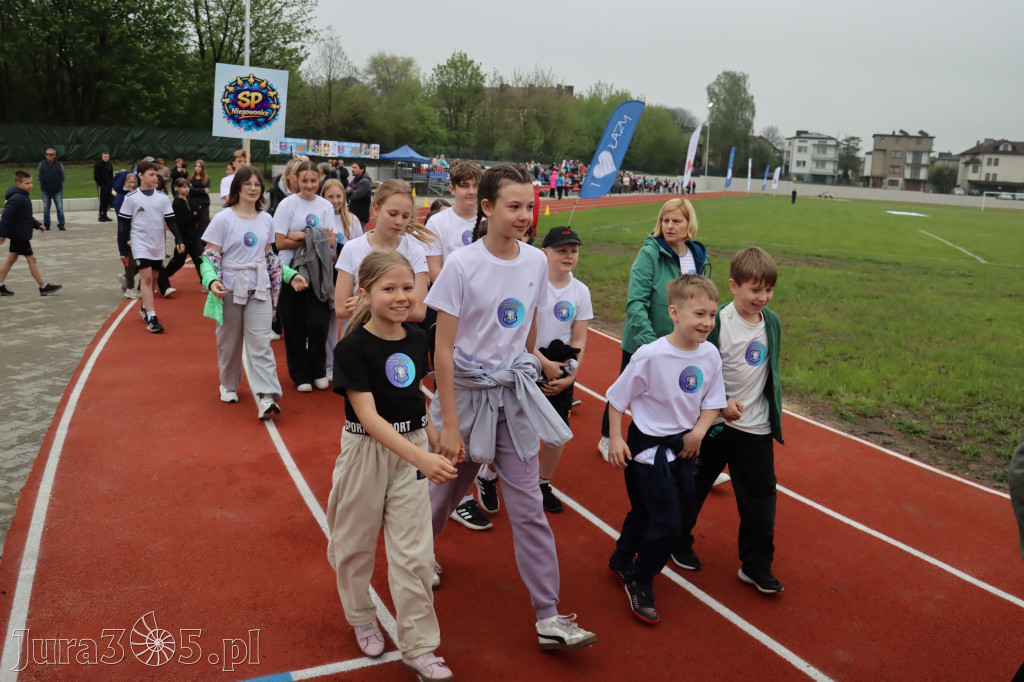Fotorelacja: Uroczystość otwarcia stadionu miejskiego w Łazach po rewitalizacji