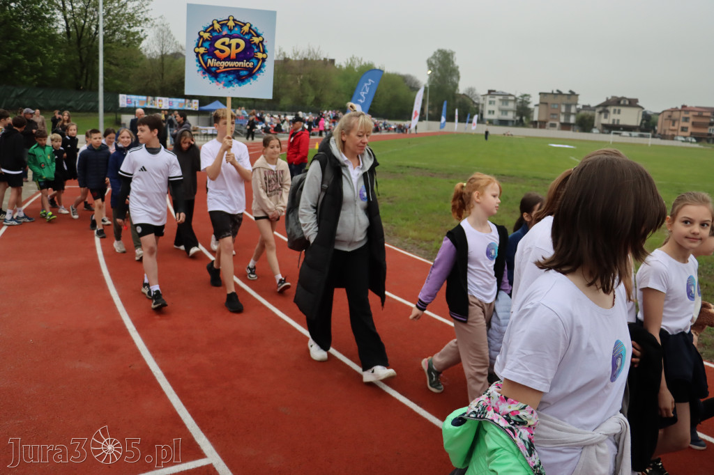 Fotorelacja: Uroczystość otwarcia stadionu miejskiego w Łazach po rewitalizacji