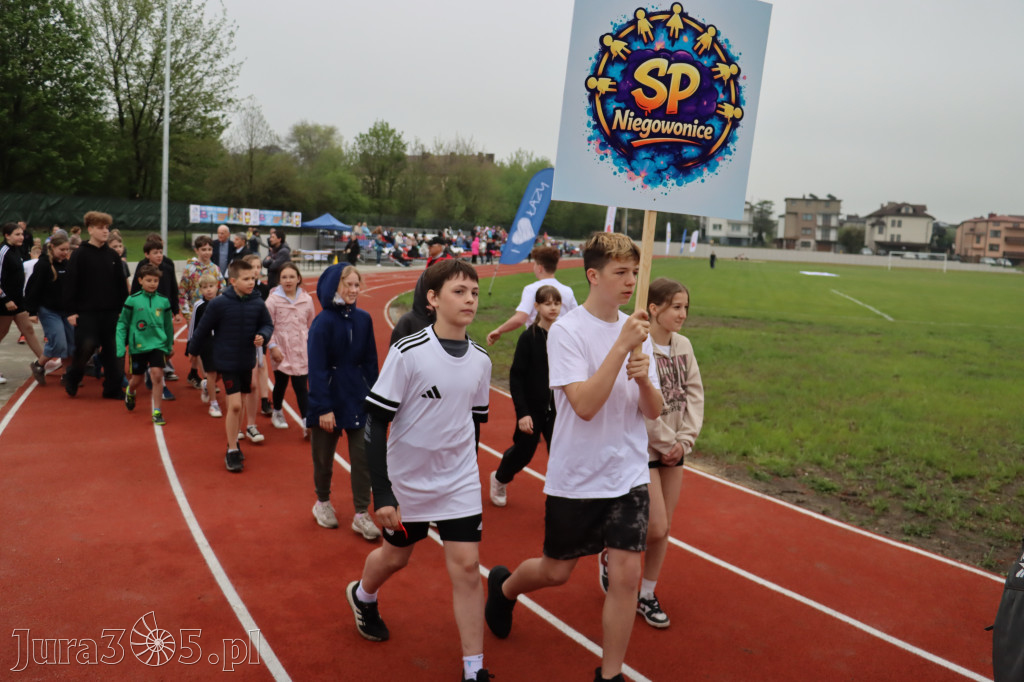 Fotorelacja: Uroczystość otwarcia stadionu miejskiego w Łazach po rewitalizacji