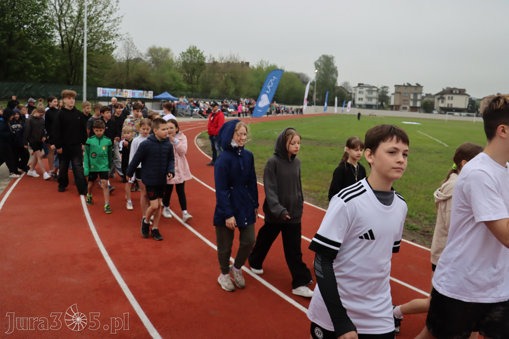 Fotorelacja: Uroczystość otwarcia stadionu miejskiego w Łazach po rewitalizacji