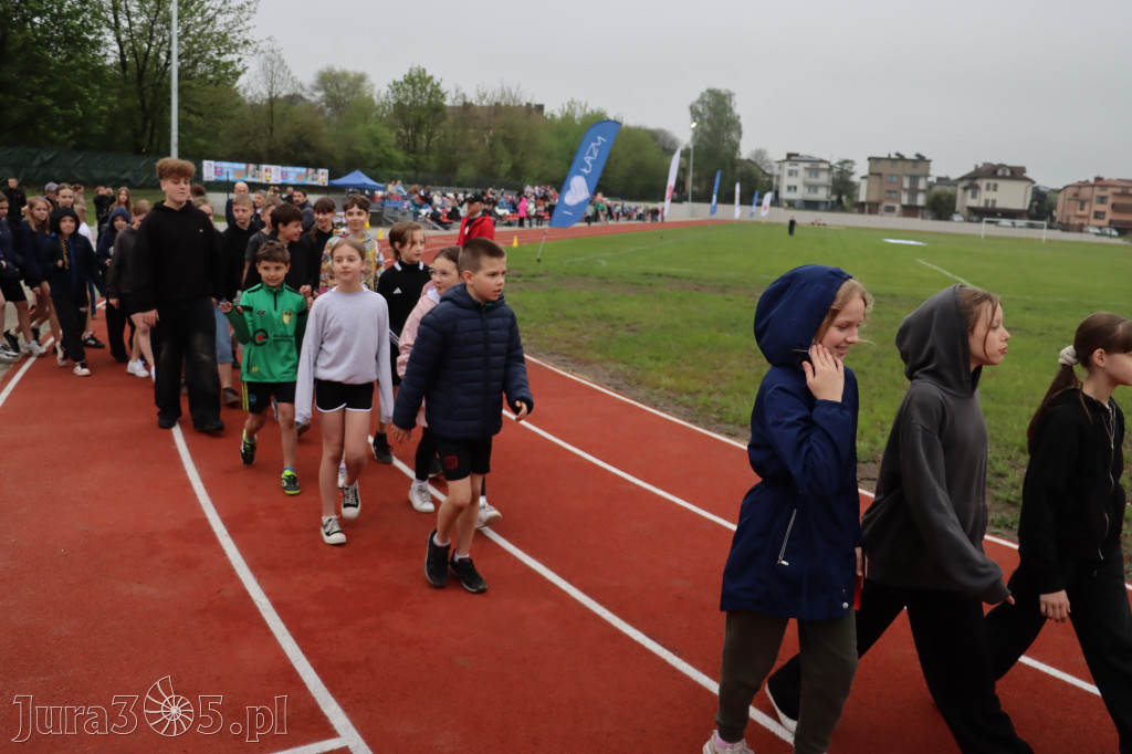 Fotorelacja: Uroczystość otwarcia stadionu miejskiego w Łazach po rewitalizacji
