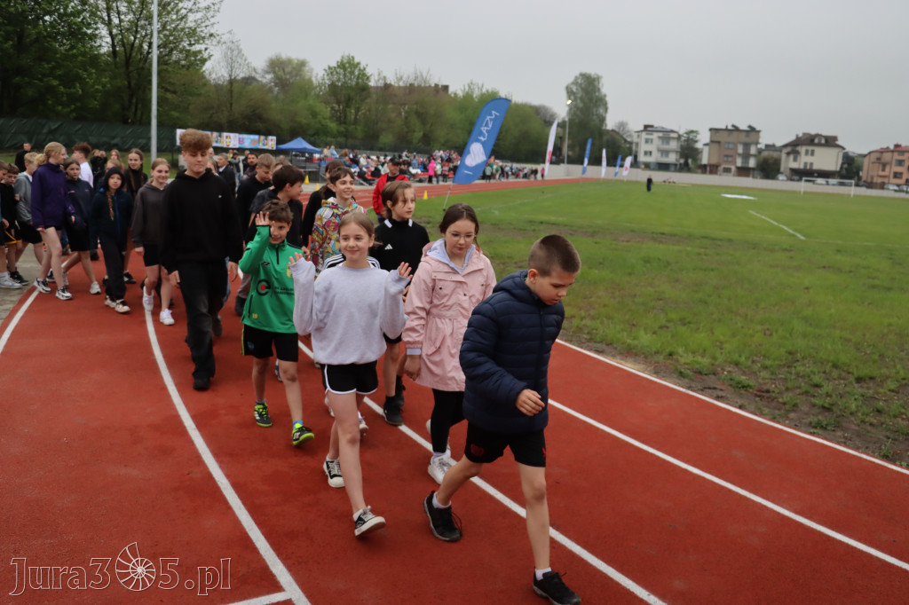 Fotorelacja: Uroczystość otwarcia stadionu miejskiego w Łazach po rewitalizacji