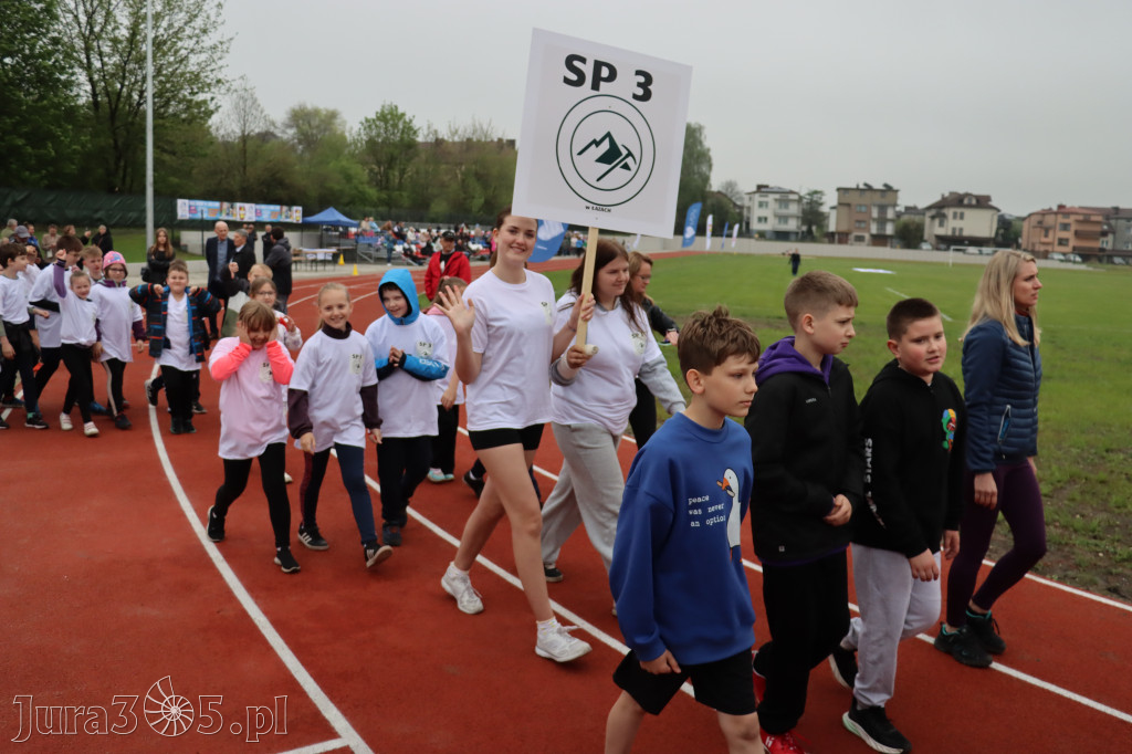 Fotorelacja: Uroczystość otwarcia stadionu miejskiego w Łazach po rewitalizacji
