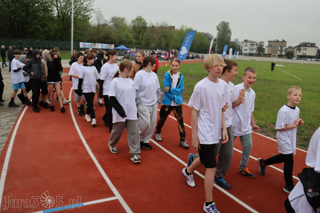 Fotorelacja: Uroczystość otwarcia stadionu miejskiego w Łazach po rewitalizacji