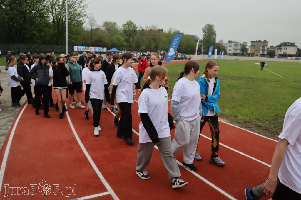Fotorelacja: Uroczystość otwarcia stadionu miejskiego w Łazach po rewitalizacji