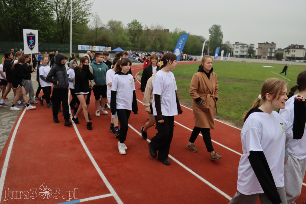 Fotorelacja: Uroczystość otwarcia stadionu miejskiego w Łazach po rewitalizacji