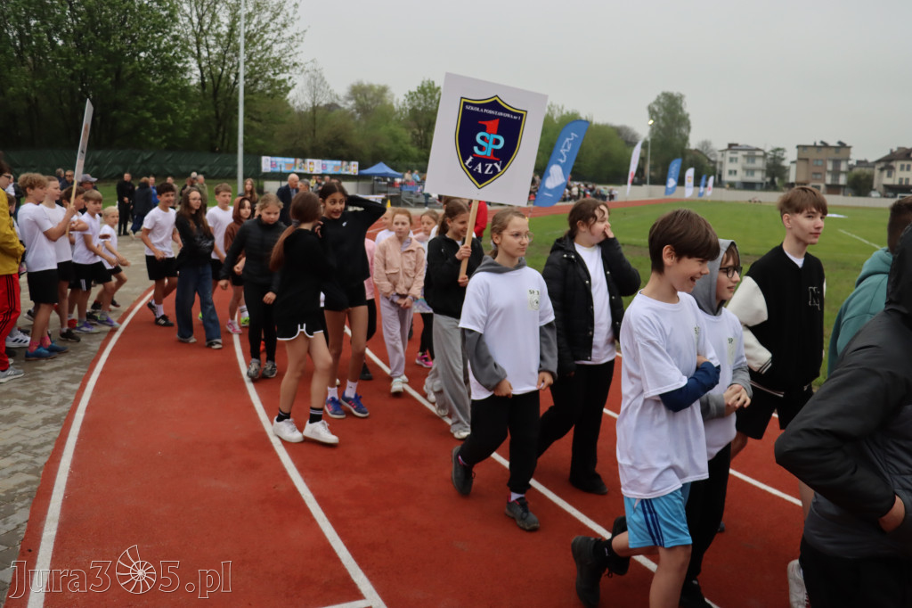 Fotorelacja: Uroczystość otwarcia stadionu miejskiego w Łazach po rewitalizacji