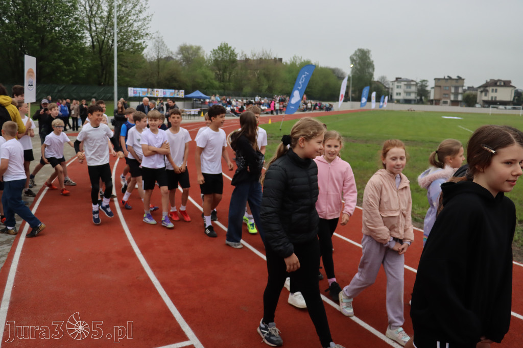 Fotorelacja: Uroczystość otwarcia stadionu miejskiego w Łazach po rewitalizacji