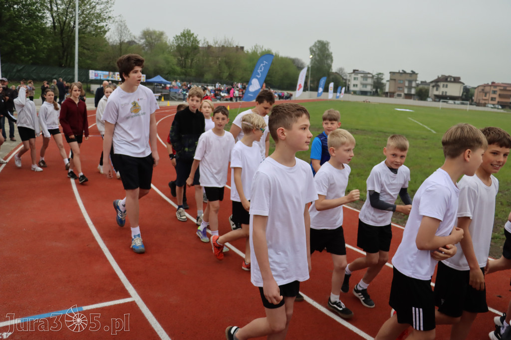 Fotorelacja: Uroczystość otwarcia stadionu miejskiego w Łazach po rewitalizacji