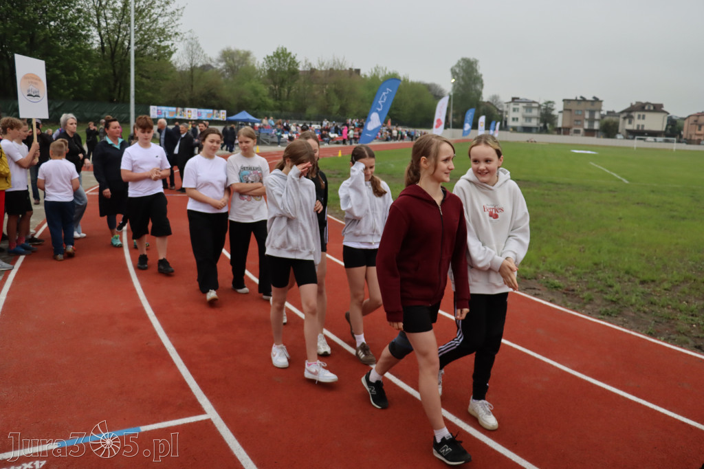 Fotorelacja: Uroczystość otwarcia stadionu miejskiego w Łazach po rewitalizacji