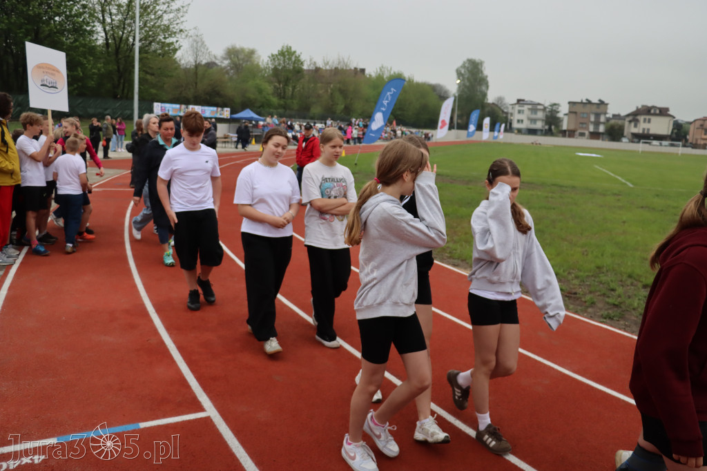 Fotorelacja: Uroczystość otwarcia stadionu miejskiego w Łazach po rewitalizacji
