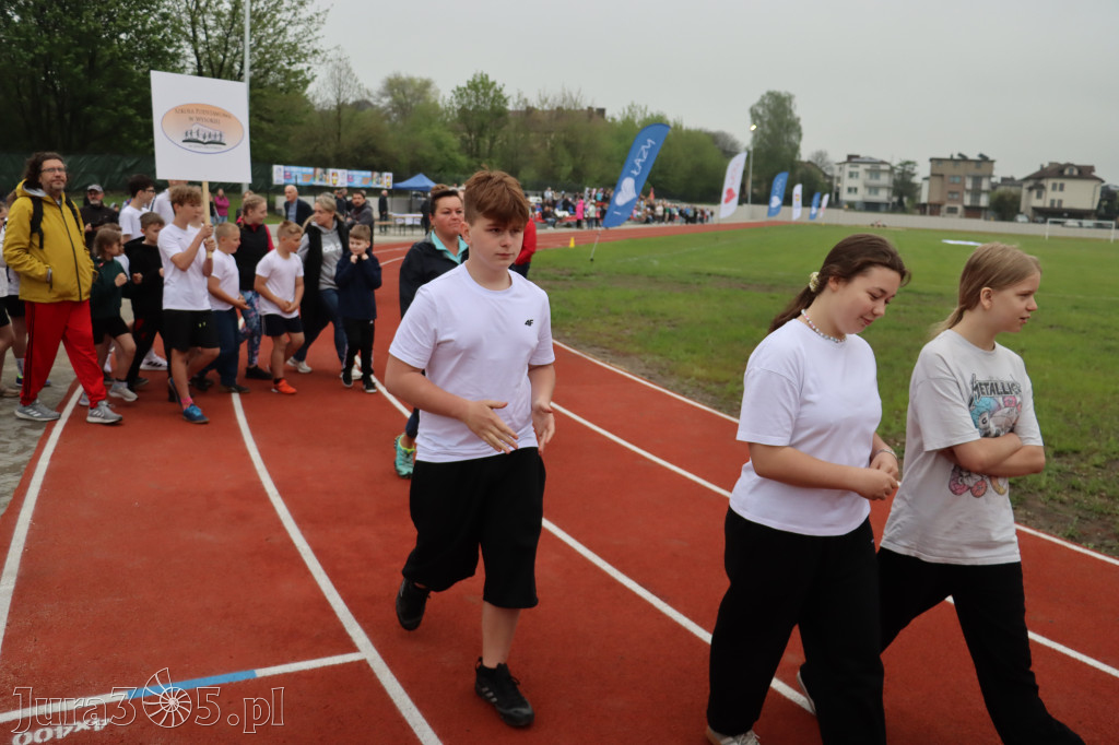 Fotorelacja: Uroczystość otwarcia stadionu miejskiego w Łazach po rewitalizacji