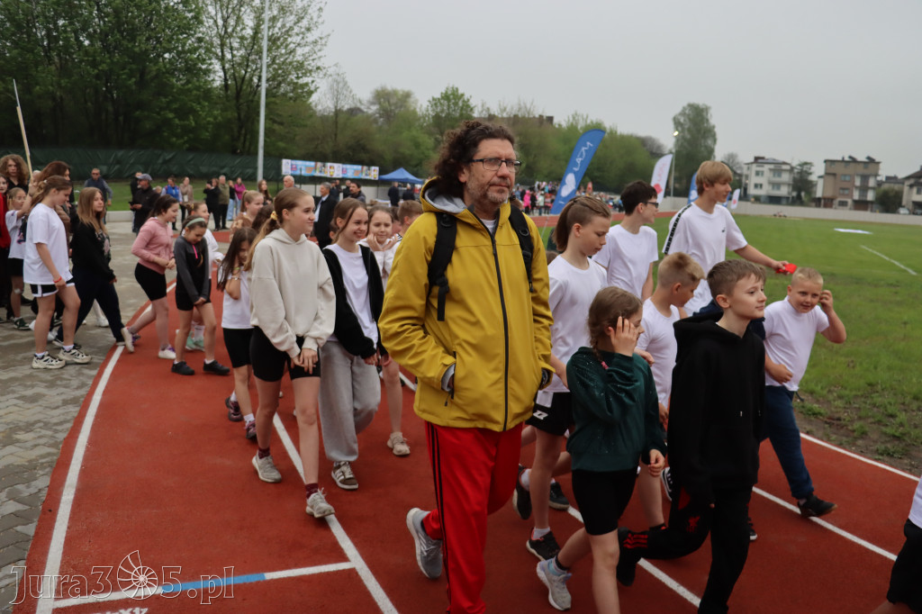 Fotorelacja: Uroczystość otwarcia stadionu miejskiego w Łazach po rewitalizacji