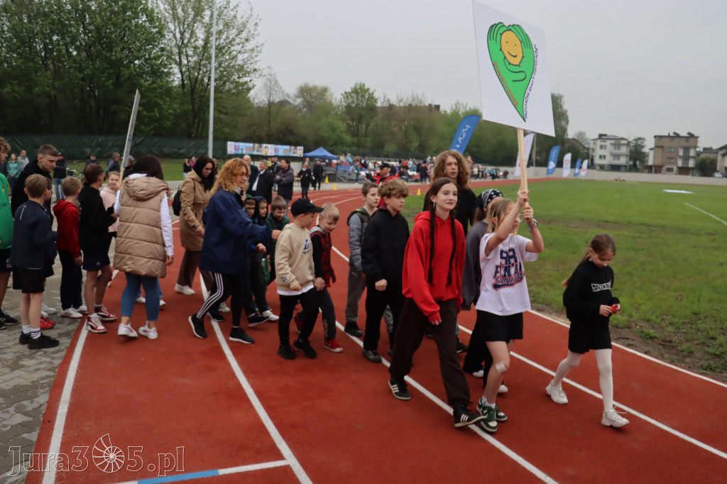 Fotorelacja: Uroczystość otwarcia stadionu miejskiego w Łazach po rewitalizacji