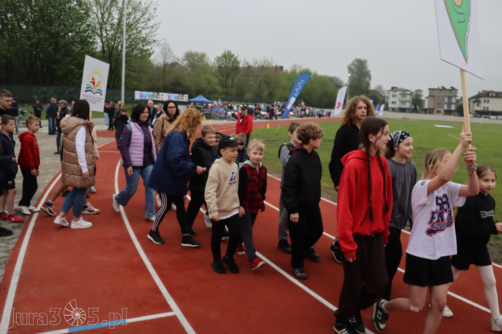 Fotorelacja: Uroczystość otwarcia stadionu miejskiego w Łazach po rewitalizacji