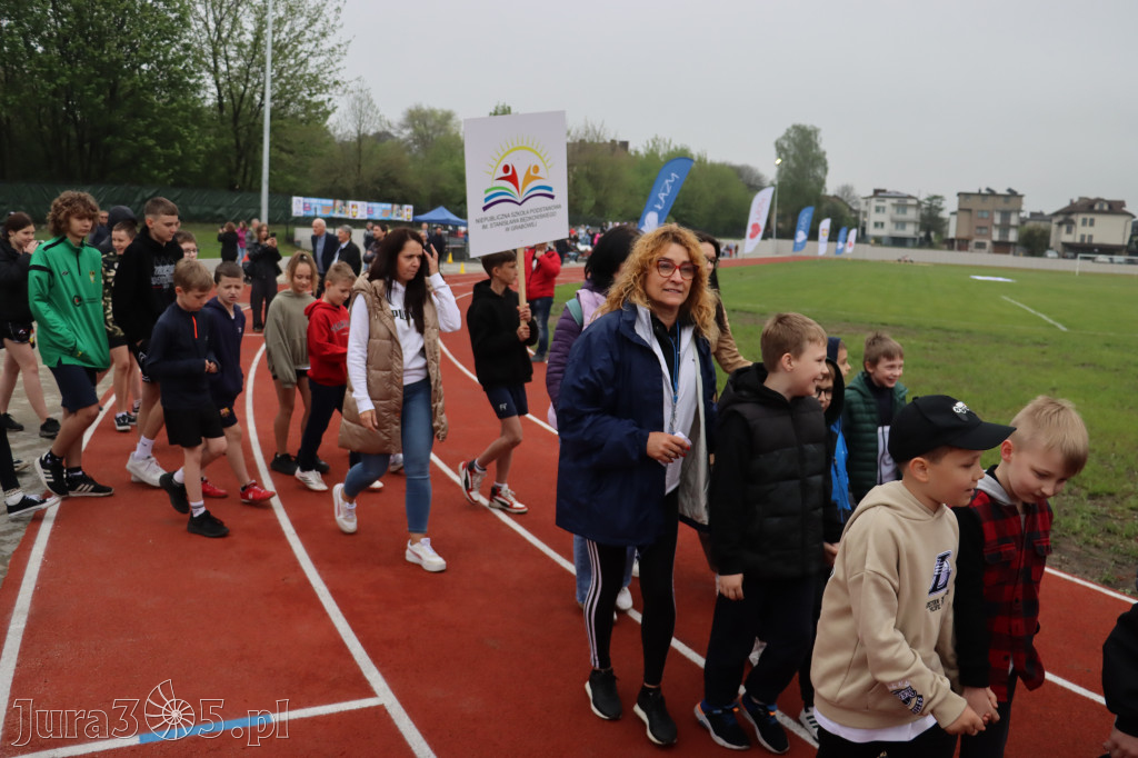 Fotorelacja: Uroczystość otwarcia stadionu miejskiego w Łazach po rewitalizacji