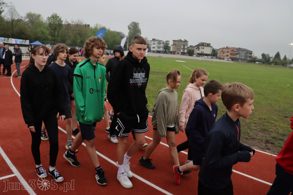 Fotorelacja: Uroczystość otwarcia stadionu miejskiego w Łazach po rewitalizacji