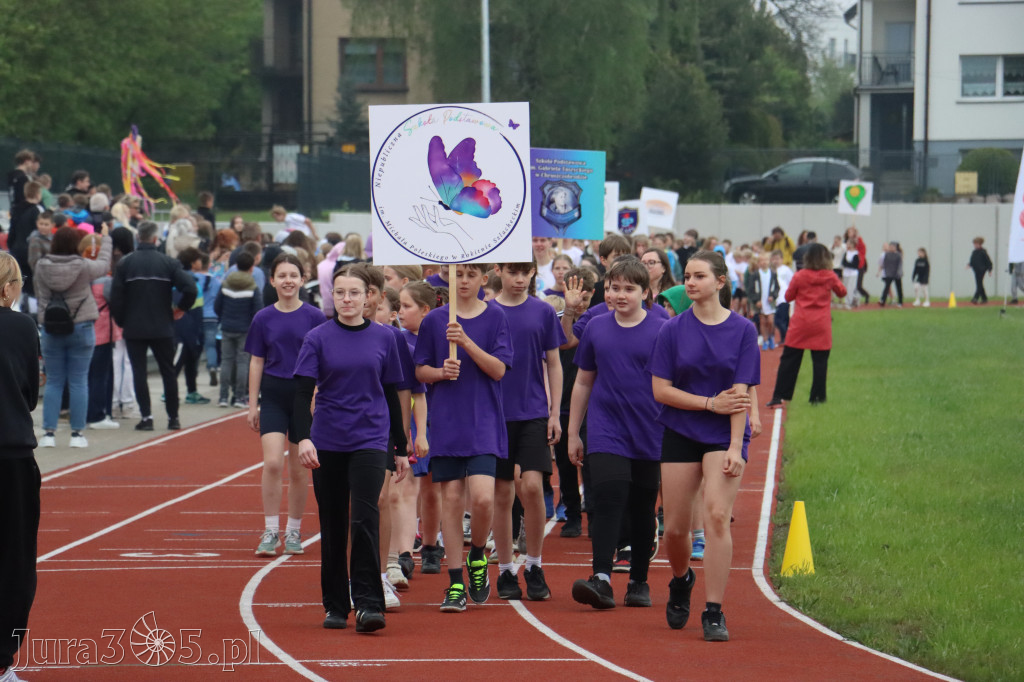 Fotorelacja: Uroczystość otwarcia stadionu miejskiego w Łazach po rewitalizacji