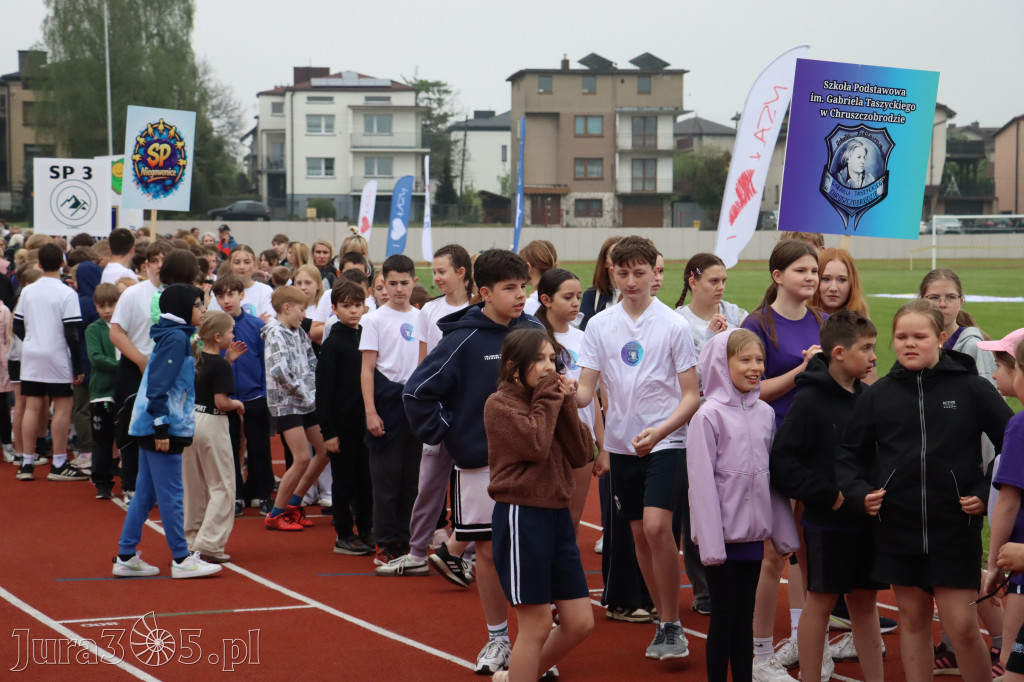 Fotorelacja: Uroczystość otwarcia stadionu miejskiego w Łazach po rewitalizacji