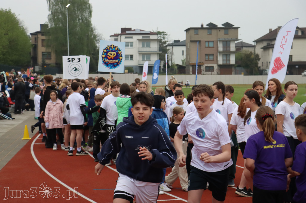 Fotorelacja: Uroczystość otwarcia stadionu miejskiego w Łazach po rewitalizacji