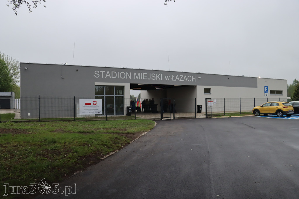 Fotorelacja: Uroczystość otwarcia stadionu miejskiego w Łazach po rewitalizacji