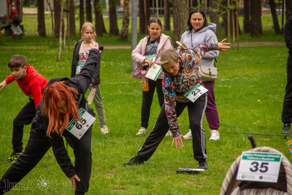 Fotorelacja: VIII Familijny Biegu z Książką w Myszkowie OCZYTANI BIEGACZE