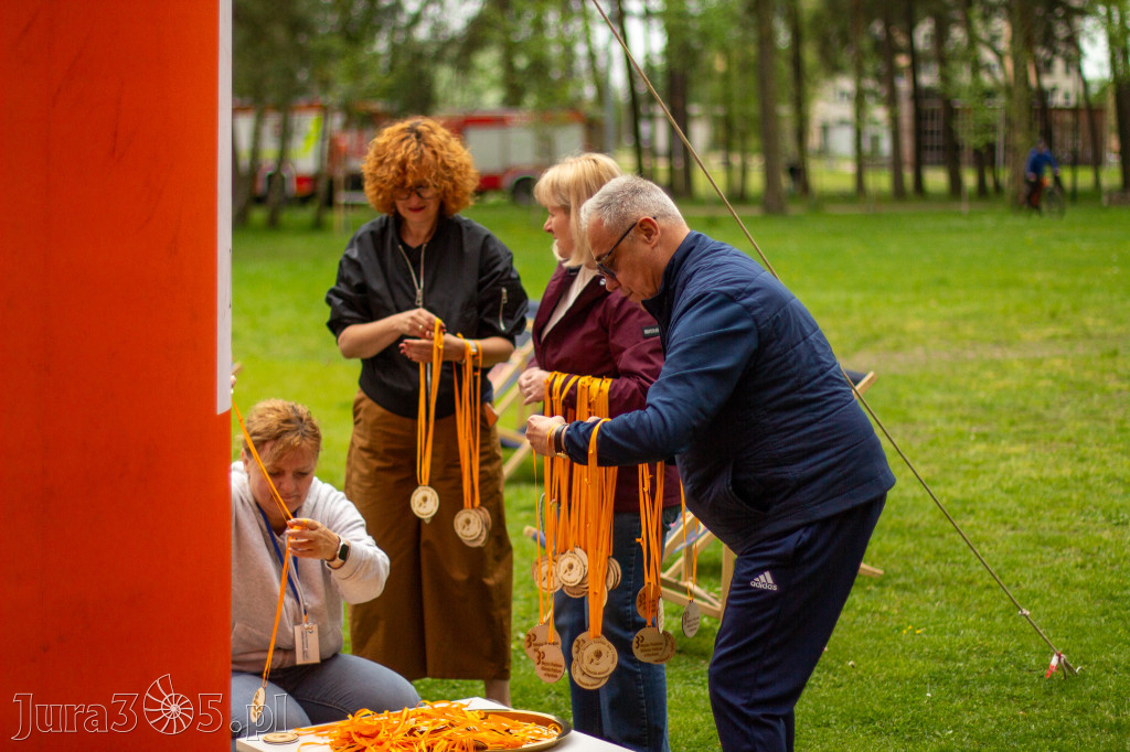 Fotorelacja: VIII Familijny Biegu z Książką w Myszkowie OCZYTANI BIEGACZE