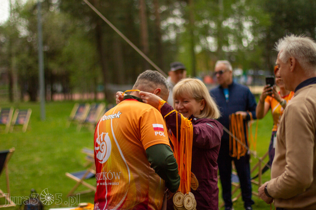 Fotorelacja: VIII Familijny Biegu z Książką w Myszkowie OCZYTANI BIEGACZE