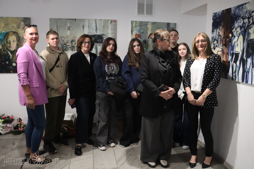 Fotorelacja: Wernisaż wystawy Małgorzaty Lazarek w MOK Zawiercie
