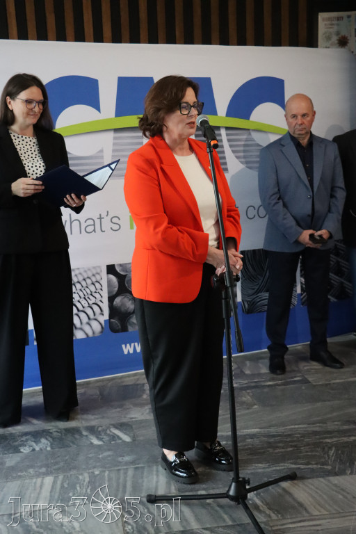 Fotorelacja: „Lato na propsie” - wernisaż wystawy w MOK Zawiercie