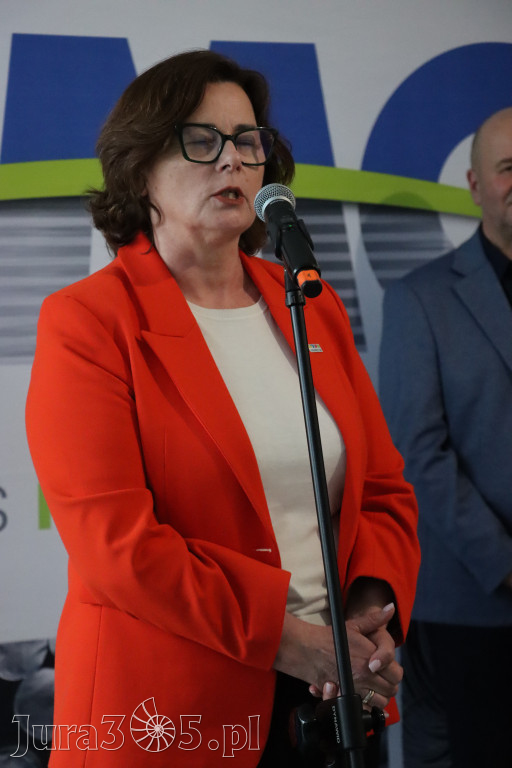 Fotorelacja: „Lato na propsie” - wernisaż wystawy w MOK Zawiercie