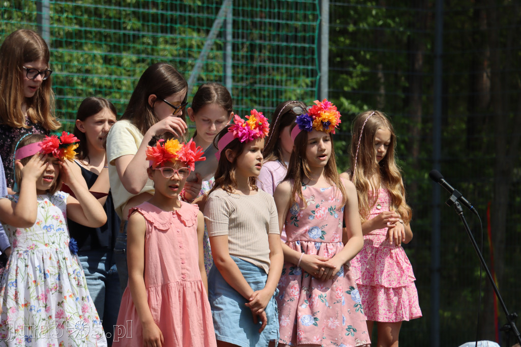 Fotorelacja: FESTYN RODZINNY zorganizowany przez Szkołę Podstawową w Żarkach Letnisku